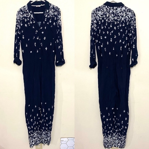 Anthropologie Lilka Lakeshore Navy Floral Jumpsuit SIZE XS - Picture 2 of 9